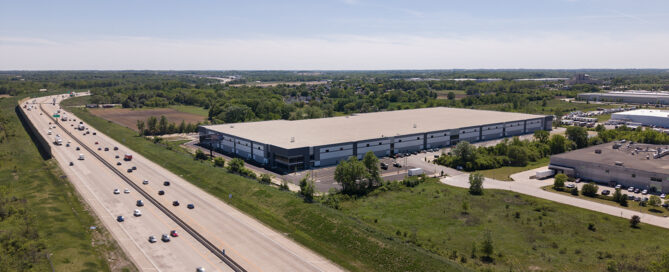 10,000 S. Ridgeview Drive, Oak Creek, WI For Lease | 200,000 SF Available Now
